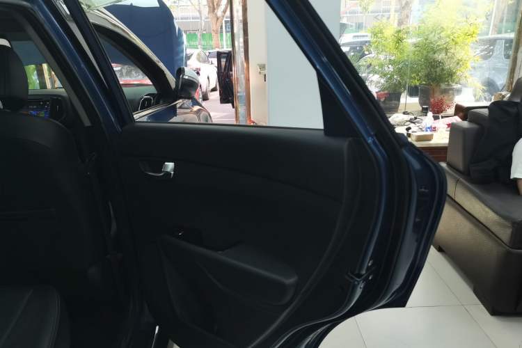 Used Kia KX3 2015 1.6L Automatic Two-Wheel Drive DLX