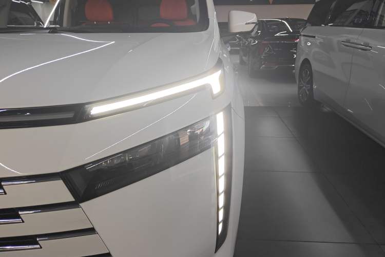 Used GAC Trumpchi E8 New Energy 2024 150km MAX Left Front Headlight