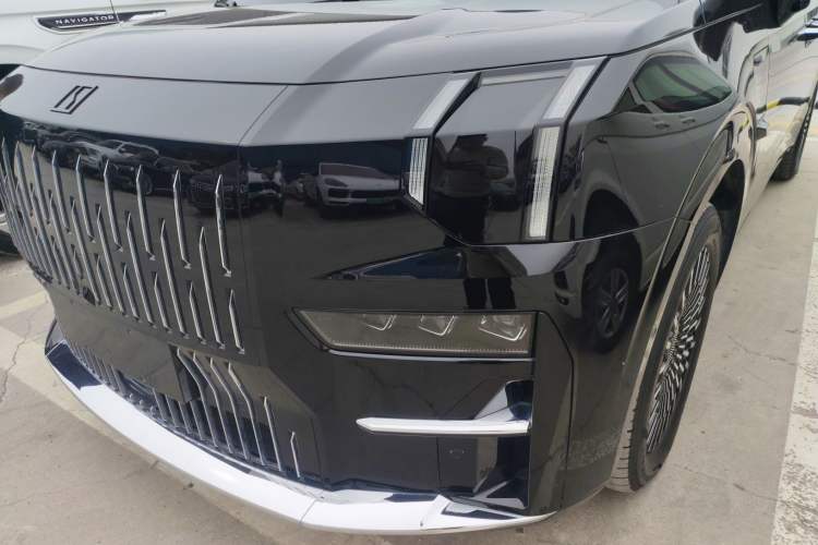 Used Zeekr 009 2024 Six-Seat Executive Version 4WD 108 kWh