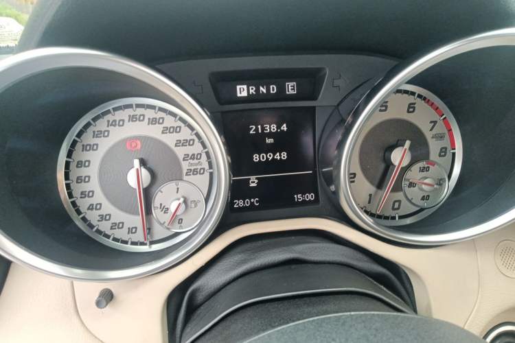 Used Mercedes-Benz SLK-Class 2011 SLK 200 Fashion Model Odometer Close Up