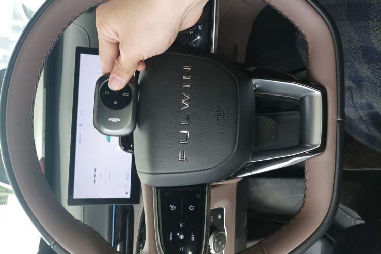 Used Chery Fengyun T8 2025 1.5T 130km Deluxe Version 5 Seats Interior 1