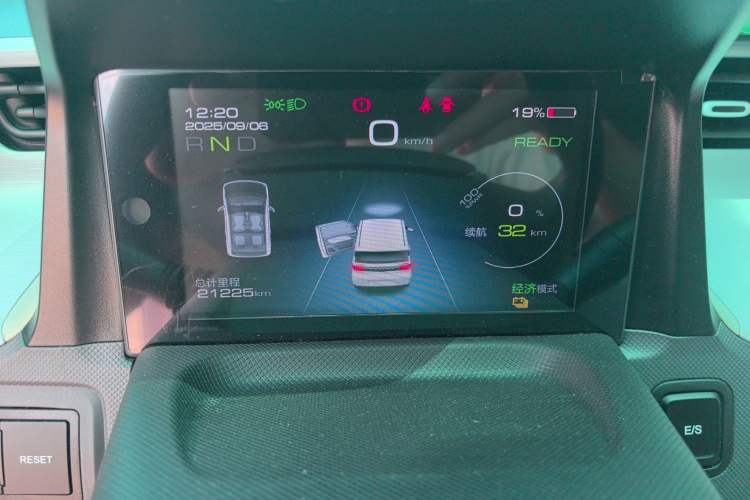 Used Wuling Hongguang MINIEV 2022 Macaron Premium Model – Lithium Iron Phosphate