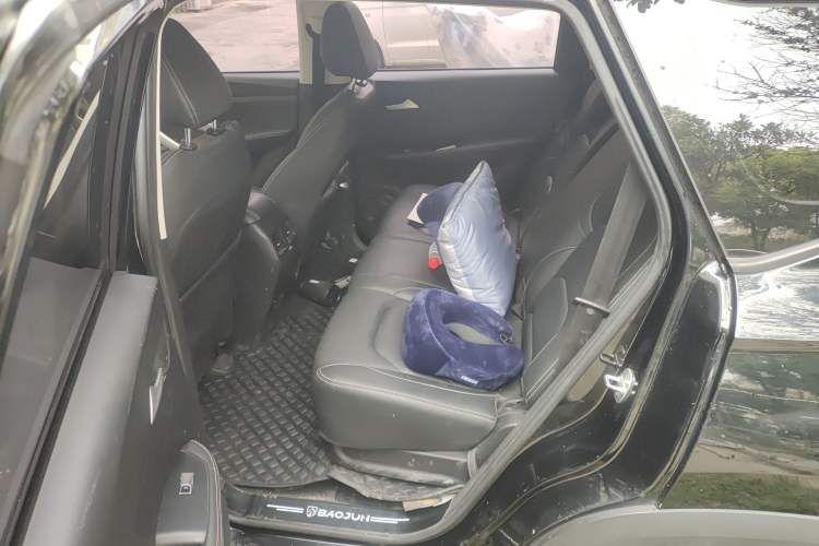 Used Baojun 530 2021 Global Car Anniversary Edition 1.5T Manual Prestige Model 7 Seats Left Rear Seat