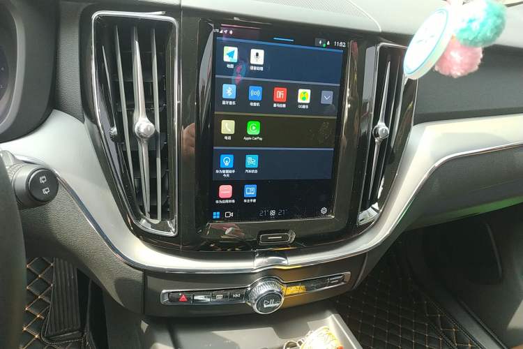 Used Volvo XC60 2023 B5 4x4 Smart Luxury Edition