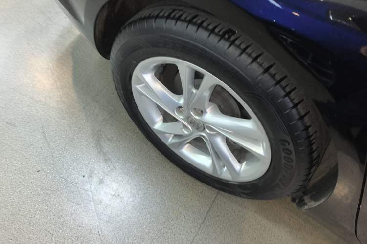 Used Buick Regal 2024 25T Deluxe Edition Right Rear Wheel Hub