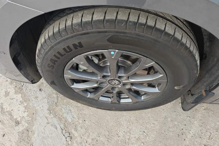 Used BYD Qin L 2025 DM-i Smart Drive 80KM Leading Model