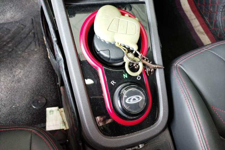 Used Chery Little Ant 2022 Sweet Pink Edition Half-Sugar Version Lithium Iron Phosphate 30 kW 301 km
