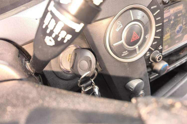 Used SsangYong Actyon 2011 2.0T Two-Wheel-Drive Luxury Diesel Edition Vehicle Key