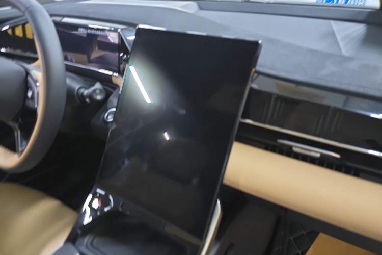 Used Geely Auto FX11 2023 1.5TD DCT Prestige Edition