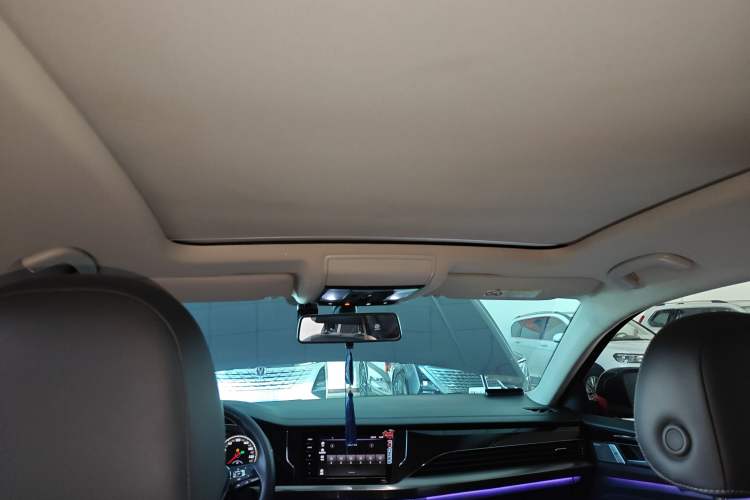 Used Volkswagen Passat 2020 330TSI Elite Edition China VI
