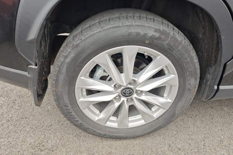 Used Toyota Corolla Cross 2023 2.0L Elite Edition Right Rear Wheel Hub