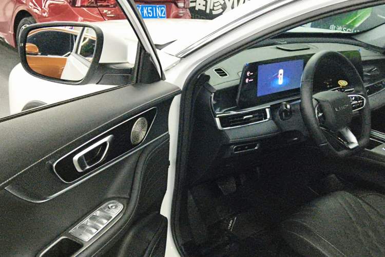 Used Chery Tiggo 7 PLUS 2025 1.6 TGDI AT Prestige Version