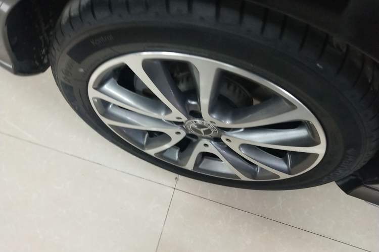 Used Mercedes-Benz E-Class 2018 Facelift E 300 L Luxury Edition
