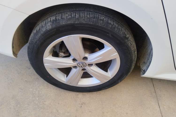 Used Volkswagen Lavida 2018 Classic 1.5L Manual Fashion Edition China VI Standard Right Rear Wheel Hub