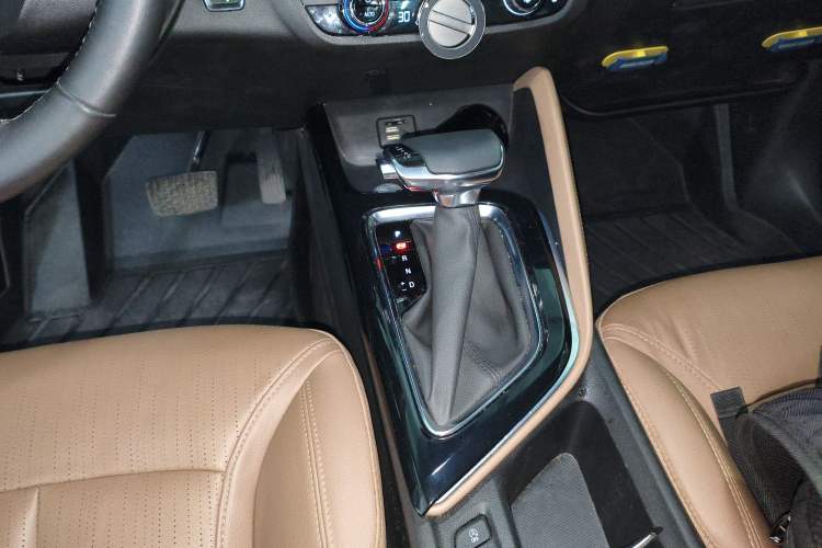 Used Buick GL6 2021 323T Mild Hybrid Connect Luxury Model
