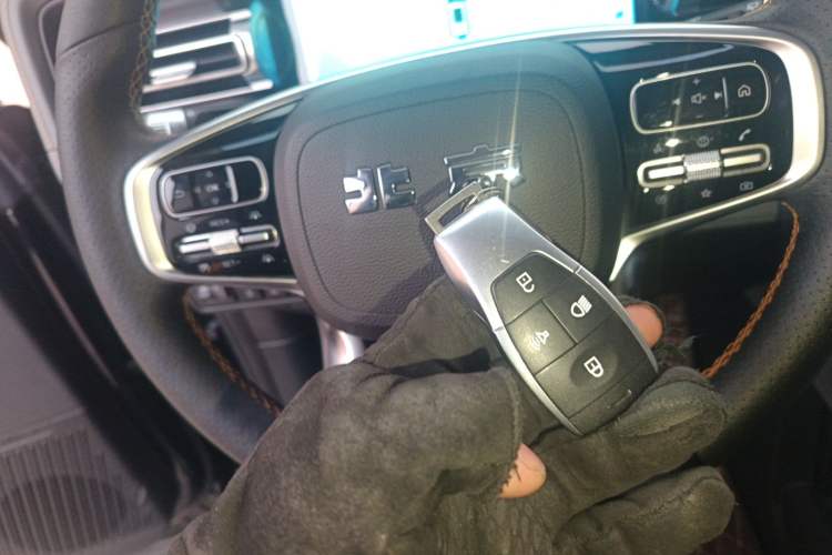 Used BAIC Off-Road BJ40 2024 2.0T All-New Urban Hunter Edition Chivalrous Style
