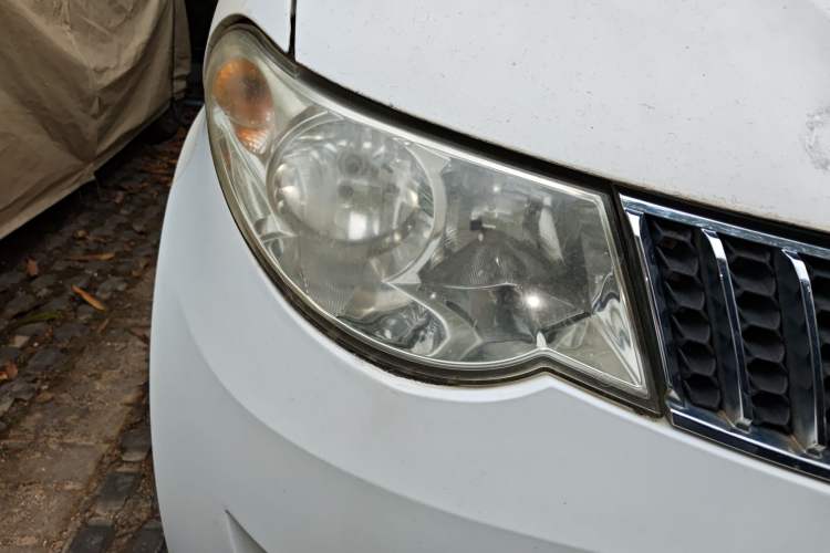 Used Wuling Hongguang 2010 1.4L Luxury Model Right Front Headlight