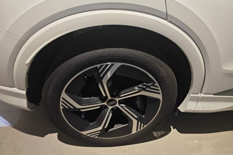 Used Audi Q4 e-tron 2023 40 e-tron Boundary Edition