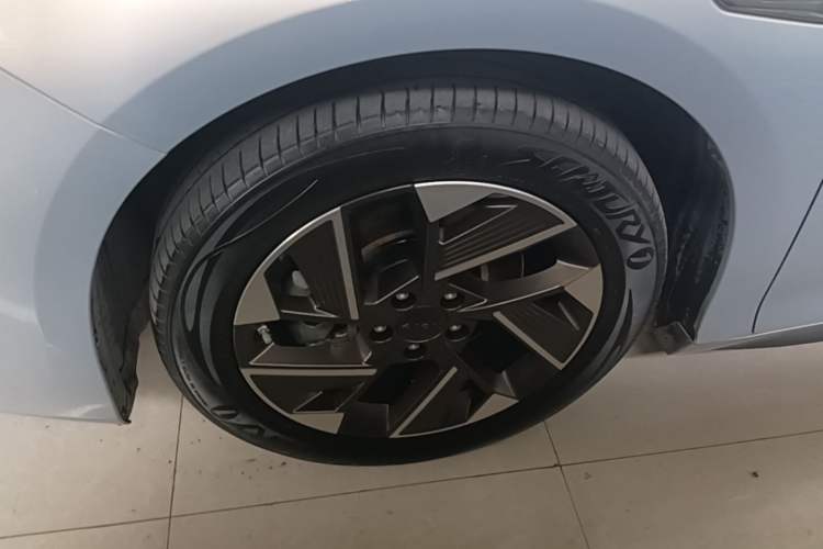 Used AION S Plus 2023 70 Enjoyment Edition Ternary Lithium