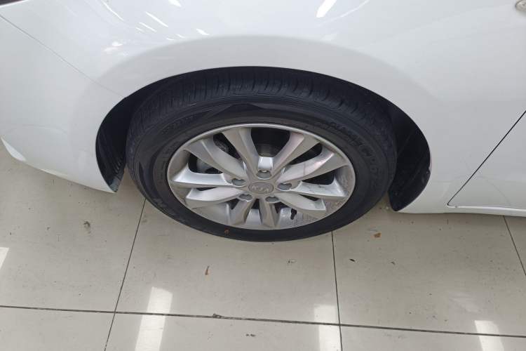 Used Kia K3 2016 1.6L Automatic with Sunroof
