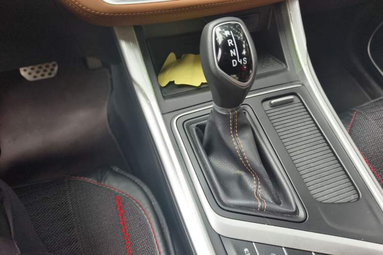 Used Geely Auto Vision X6 2018 1.4T CVT 4G Connected Luxury Version