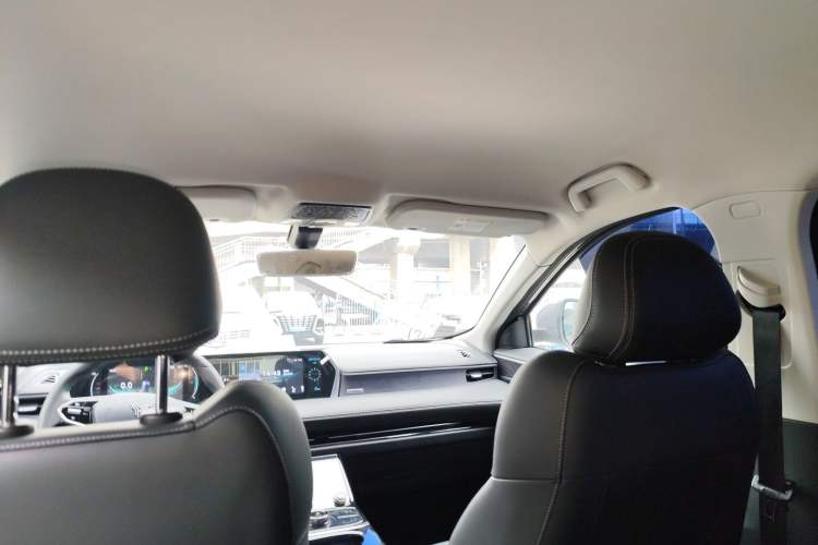 Used NETA U 2023 NETA U-Ⅱ 400 U-SHOW Edition Lithium-Ion Battery Headliner