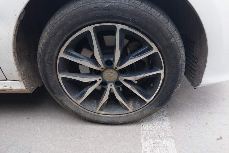 Used BYD Song MAX 2017 1.5T Manual Smart Connect Luxury 7-Seater
