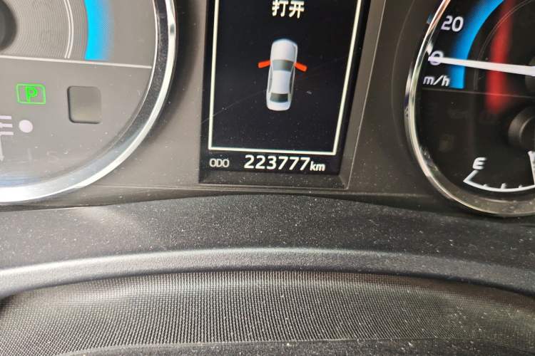 Used Toyota Levin 2017 Revised Dual-Engine 1.8H GS E-CVT Elite Sunroof Version China V Standard