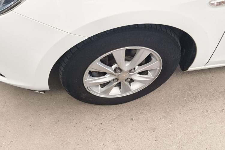 Used Chevrolet Sail 2015 Sail 3 1.5L Manual with Ideal Sunroof Edition