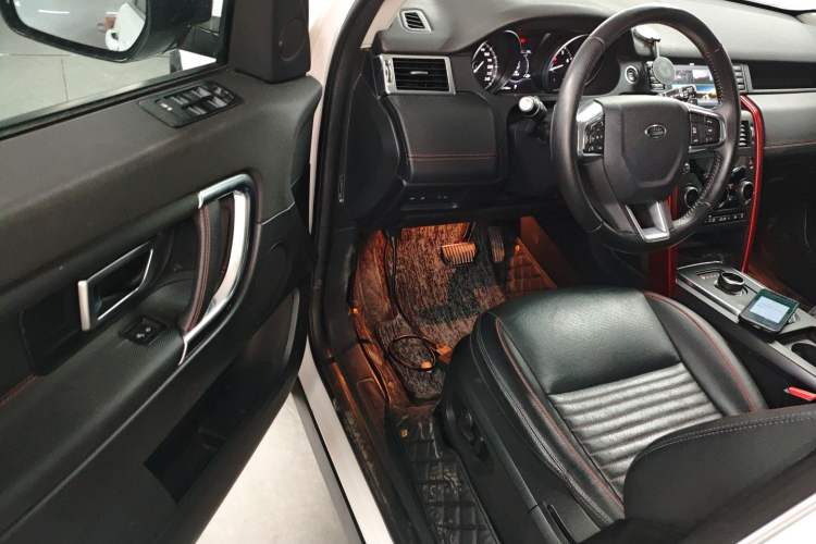 Used Land Rover Discovery Sport 2019 240 PS SE Dynamic Version China VI Standard