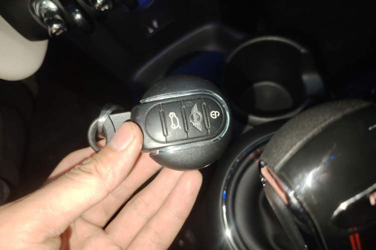 Used MINI MINI 2020 2.0T COOPER S Artist Five-Door Edition
