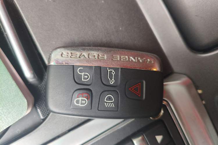 Used Land Rover Range 2012 4.4 TDV8
