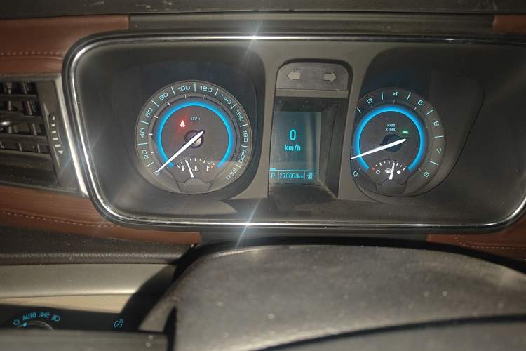 Used Buick GL8 2014 3.0L XT Luxury Business Flagship Edition Instrument Cluster