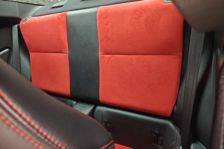 Used Toyota 86 2013 2.0L Manual Luxury Version
