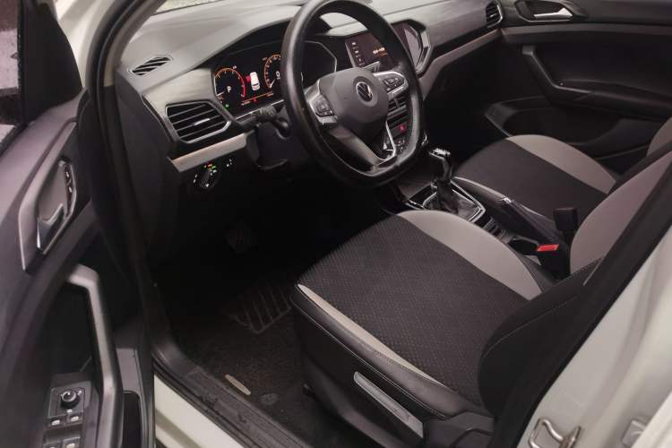 Used Volkswagen Tacqua 2020 1.5L Automatic Yue
