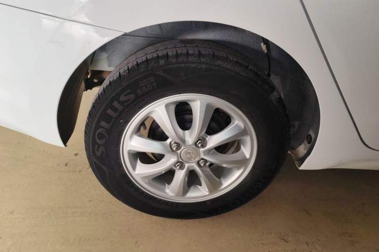 Used Hyundai Verna (older generation) 2020 1.4L Manual GL Refreshed Edition Right Rear Wheel Hub