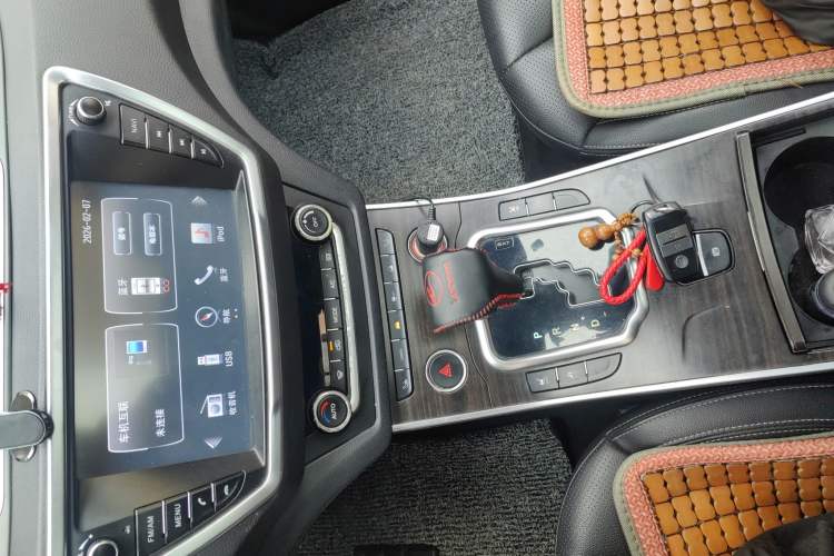 Used Land X7 2016 2.0T Panoramic Prestige Edition
