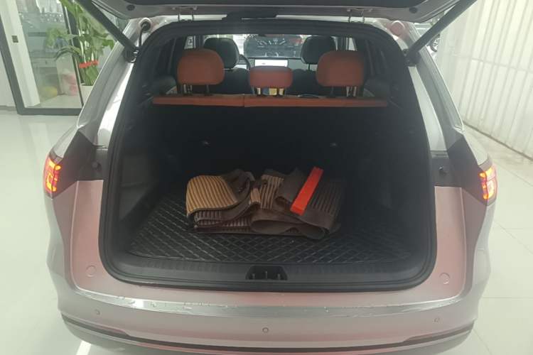 Used Geely Galaxy Xingjian 7 EM-i 2025 120km Exploration+ Version Trunk