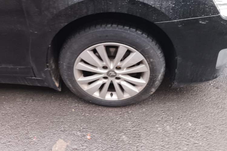 Used Citroen C-Quatre 2012 Sedan 1.6L Manual Prestige Model Right Front Wheel Hub