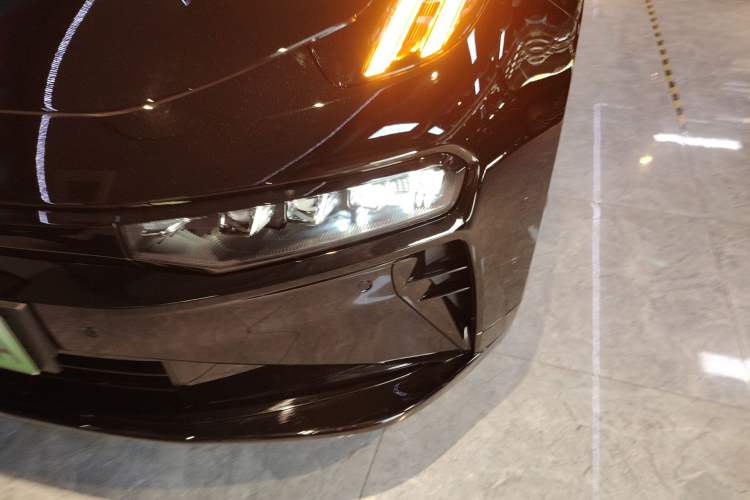 Used Zeekr 001 2026 95° All-Wheel-Drive Max Edition Left Front Headlight