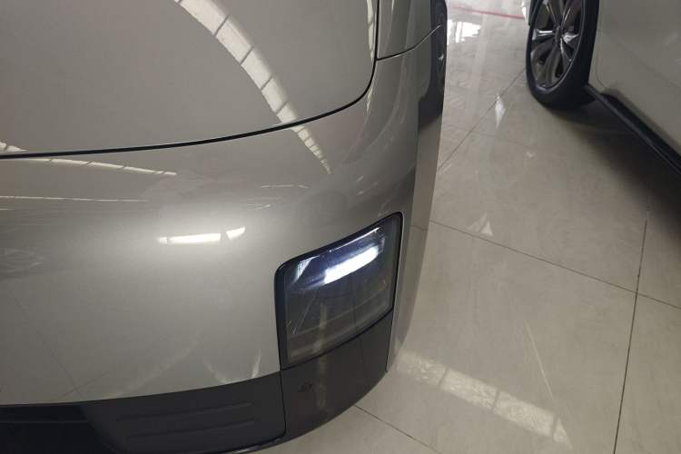 Used Li Auto MEGA 2025 Home Family Special Edition