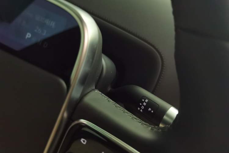 Used Li Auto L9 2025 Pro Smart Refreshed Edition Gear Lever