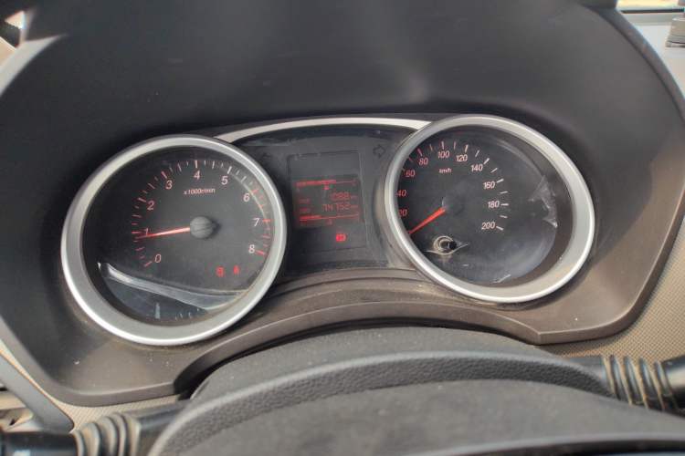 Used Wuling Hongguang 2019 1.5L S Standard Version China VI LAR Odometer Close Up