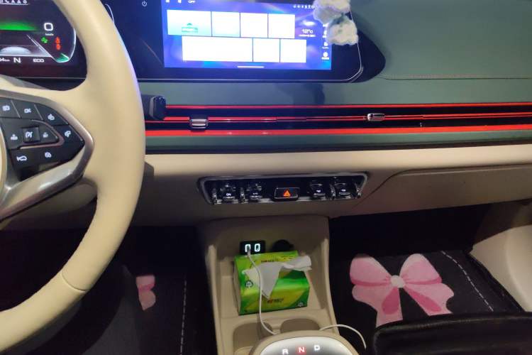 Used ORA Good Cat 2023 401 km Standard Range Premium Version Lithium Iron Phosphate Audio And AC Panel