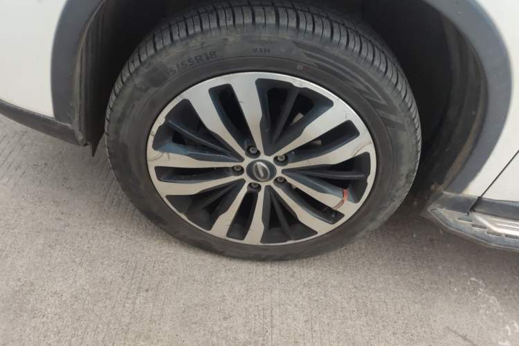 Used GAC Trumpchi GS4 2017 235T Manual Two-Wheel Drive Luxury Edition
