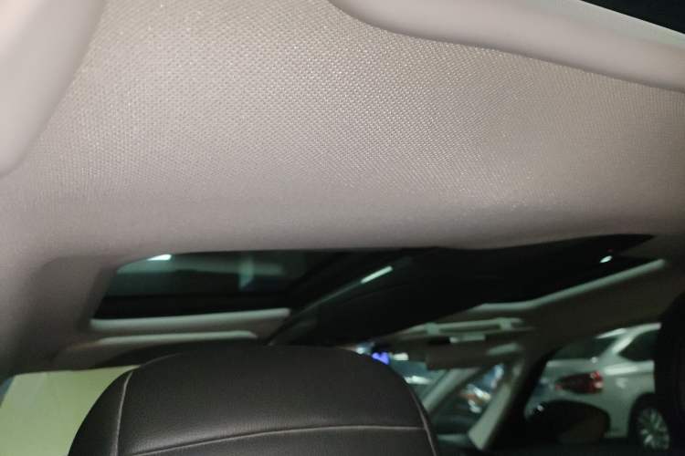 Used DS 5 2015 1.8T 60th Anniversary Limited Edition THP200
