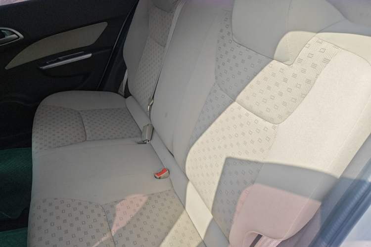 Used Baojun 630 2013 1.5L manual standard version Left Rear Seat