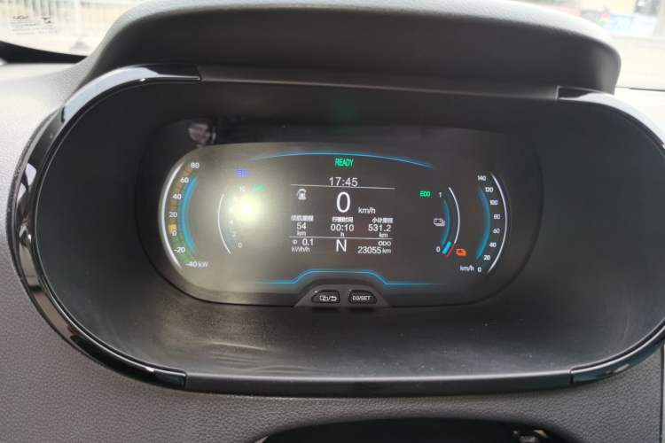 Used Chery New Energy Little Ant 2022 Revised Version Sweet Pink Edition Half-Sugar Version Lithium Iron Phosphate 30.7 kWh 30 kW 301 km