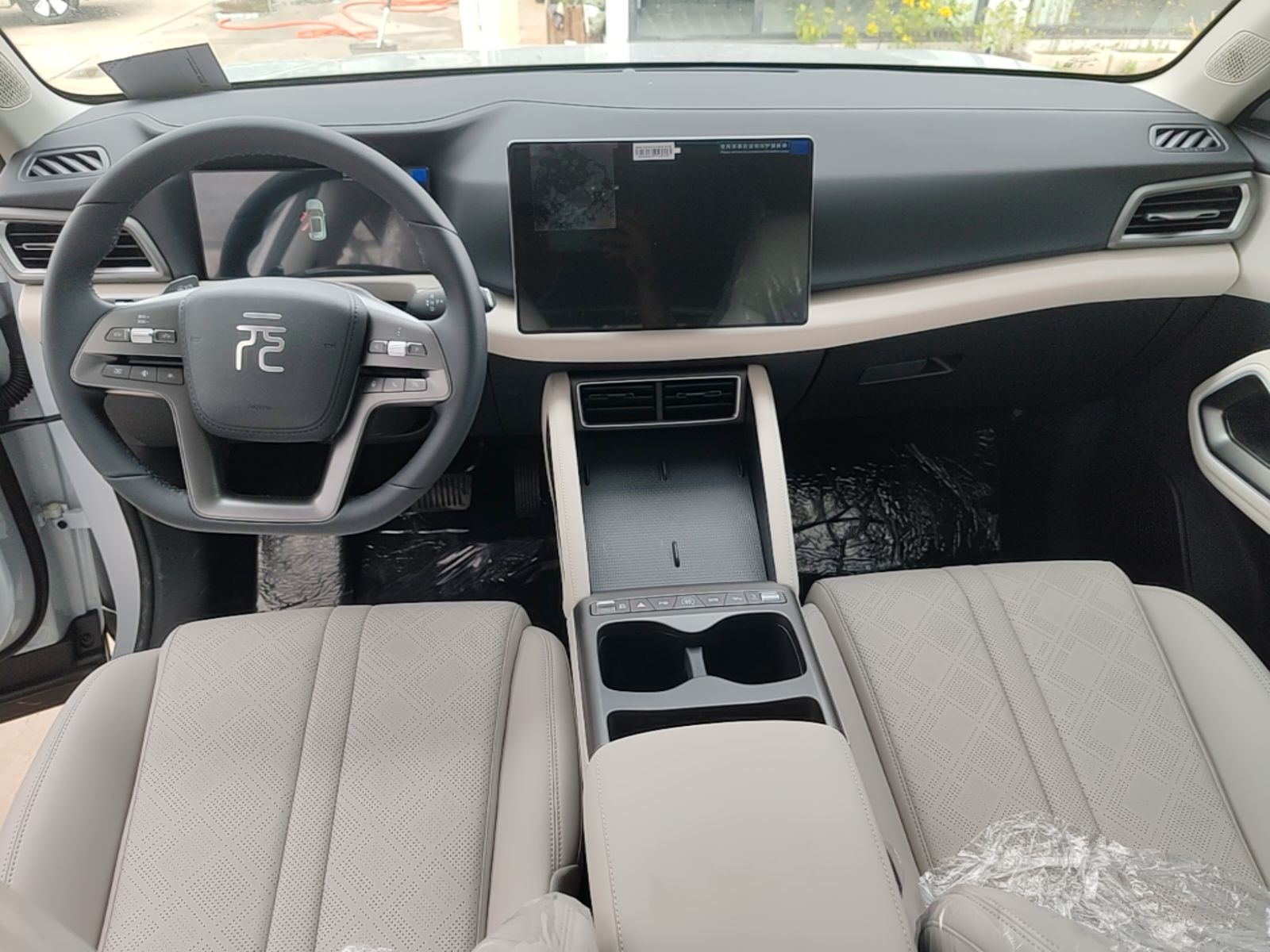 BYD Yuan UP 2025 Intelligent Driving Version 401 KM Dynamic Edition — снимка 12