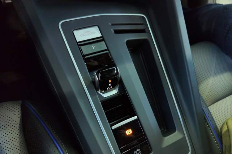 Used Volkswagen Golf 2025 300TSI R-Line